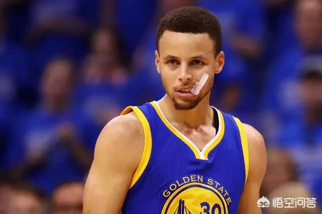 往事不堪回首！哈兰德职业生涯前16场比赛0球0助